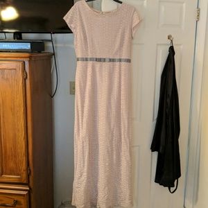 Lauren Conrad Exclusive Runway Lace Gown Sz 16